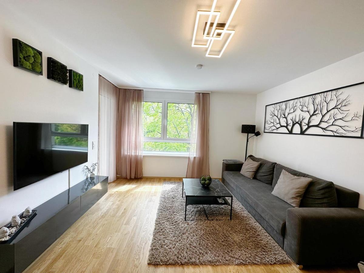 Ferienwohnung 10 Minutes To The Center, 2 Minutes To The Metro Wien Exterior foto